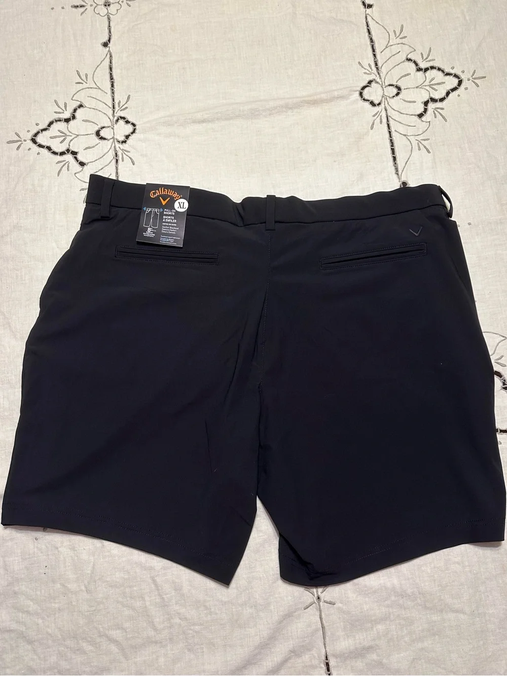 Callaway black NWT XL 8” inseam pull on shorts